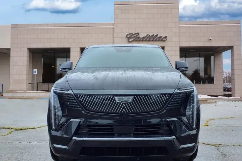 2025 Cadillac Escalade IQ Sport photo 1