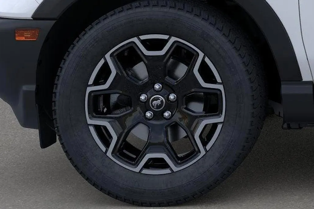 2025 Ford Bronco Sport Outer Banks photo 1