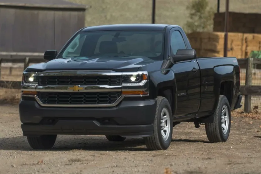 2017 Chevrolet Silverado 1500 LT2 photo 1