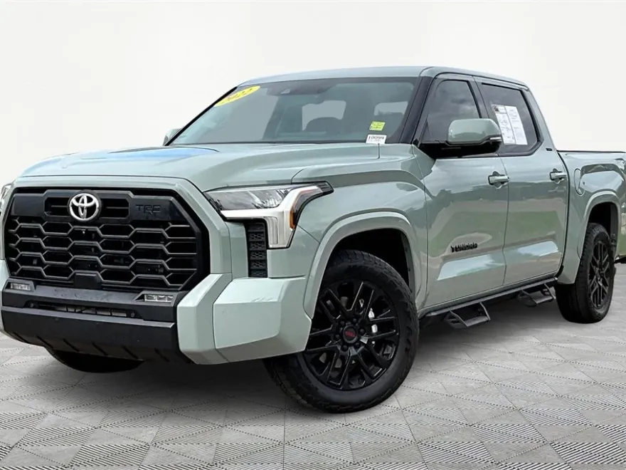 2022 Toyota Tundra SR5 photo 1
