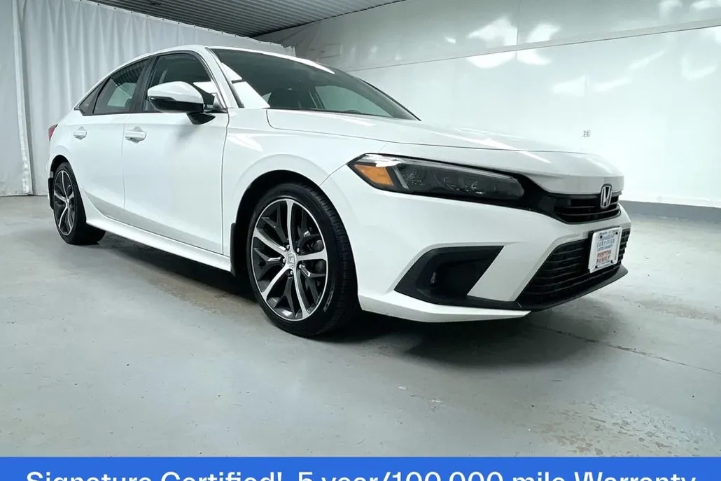 2024 Honda Civic Touring photo 1