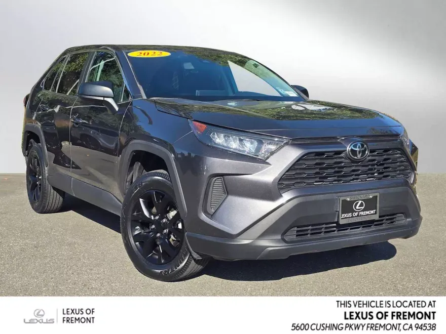 2022 Toyota RAV4 LE photo 1