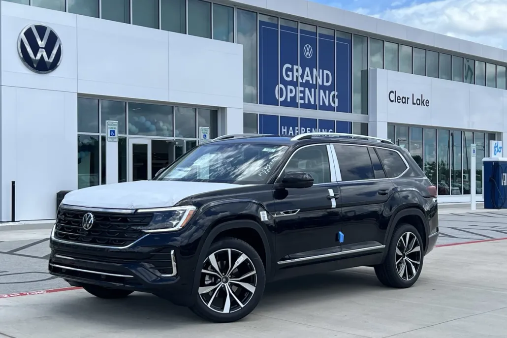 2025 Volkswagen Atlas SEL Premium R-Line photo 1