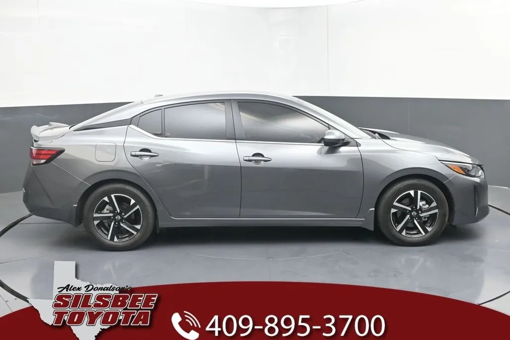 2025 Nissan Sentra SV photo 1
