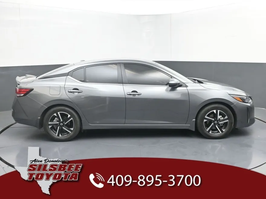 2025 Nissan Sentra SV photo 1