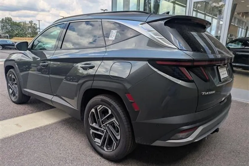 2025 Hyundai Tucson Hybrid Limited photo 1