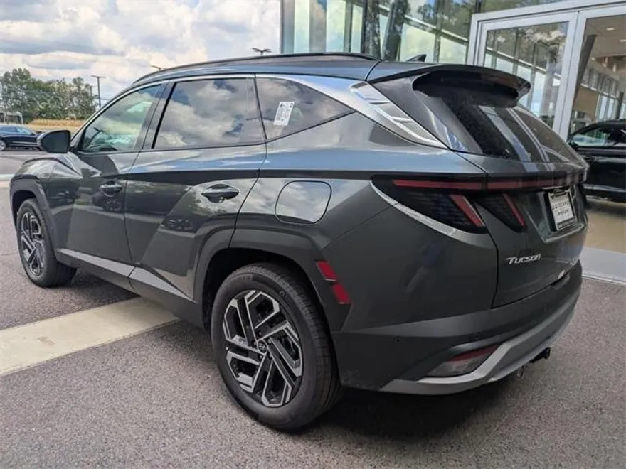 2025 Hyundai Tucson Hybrid Limited photo 1