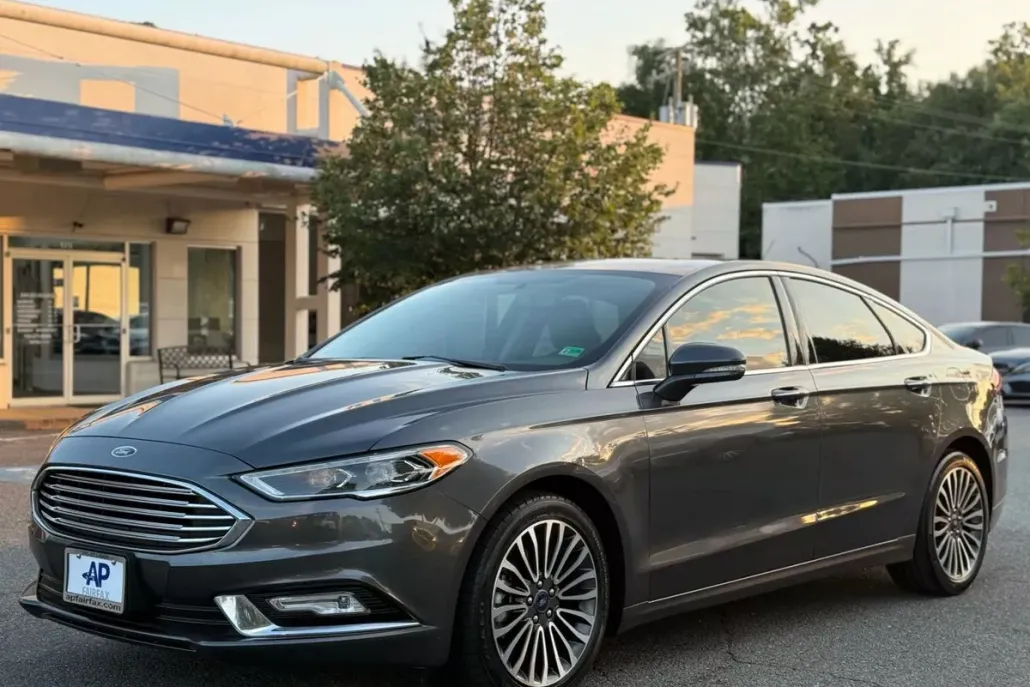 2017 Ford Fusion SE photo 1