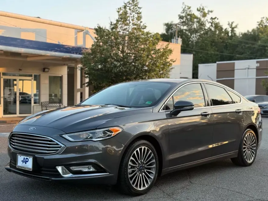 2017 Ford Fusion SE photo 1