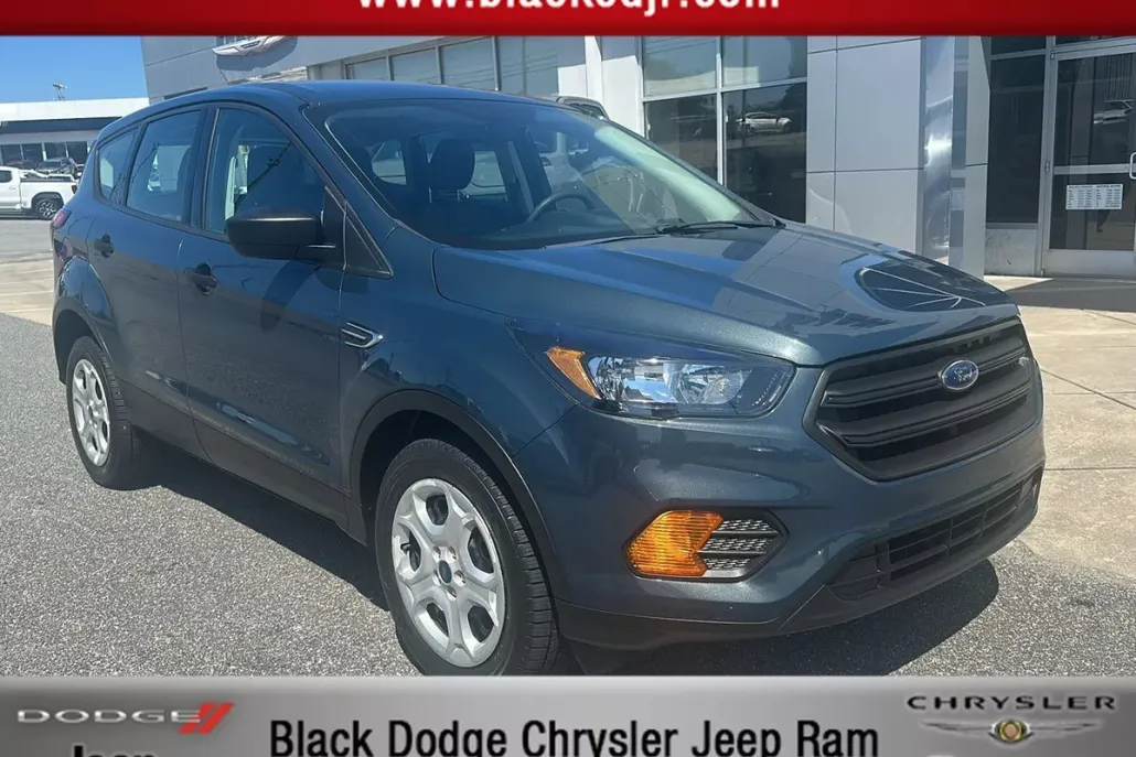 2019 Ford Escape S photo 1
