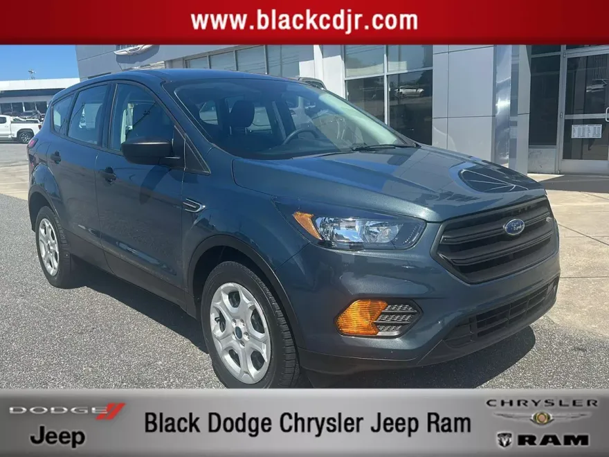 2019 Ford Escape S photo 1