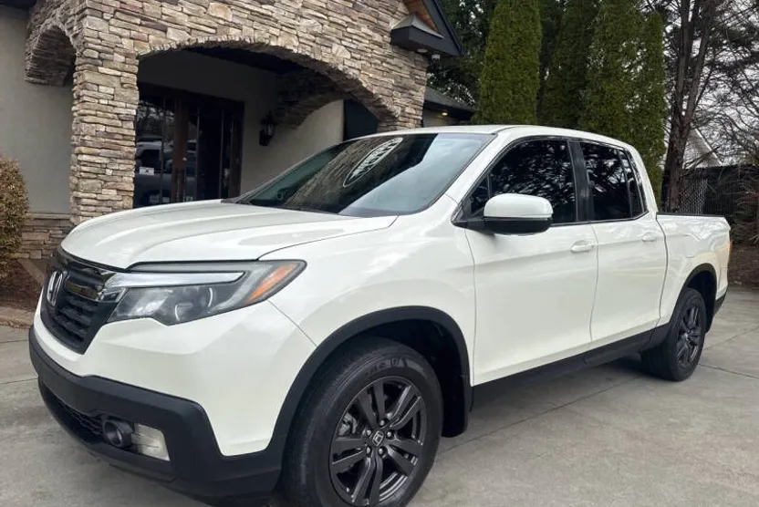 2019 Honda Ridgeline RTL-T photo 1