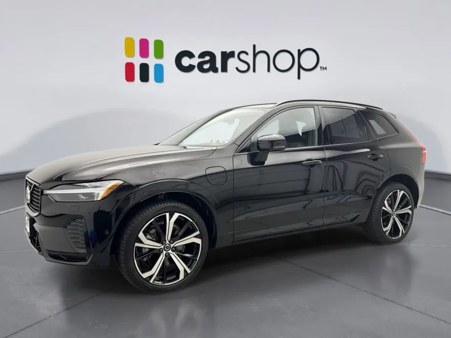 2024 Volvo XC60 Recharge Hybrid Ultimate photo 1
