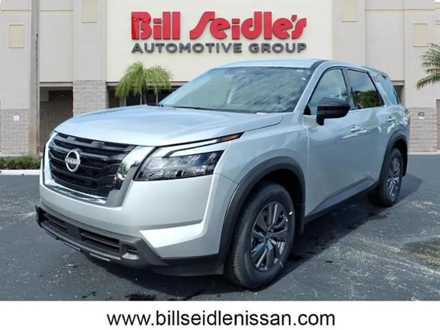 2025 Nissan Pathfinder S photo 1