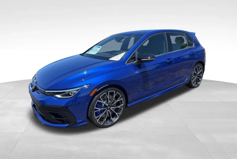 2025 Volkswagen Golf R 2.0 TSI photo 1