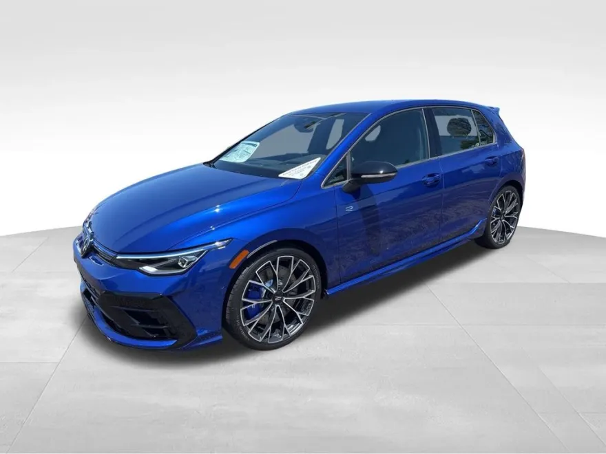 2025 Volkswagen Golf R 2.0 TSI photo 1