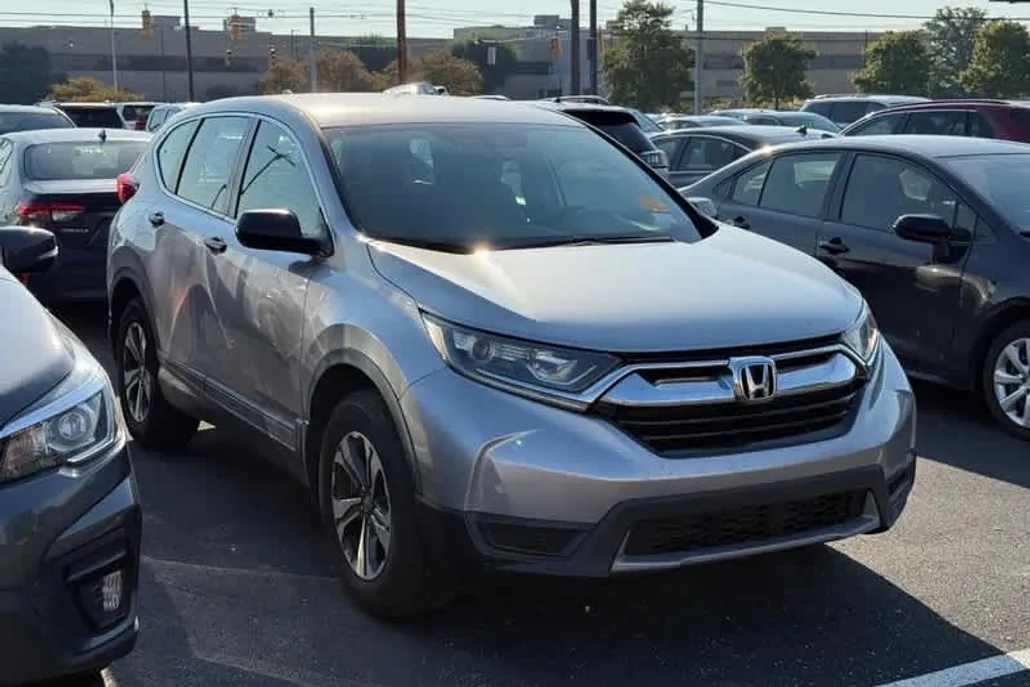 2017 Honda CR-V LX photo 1