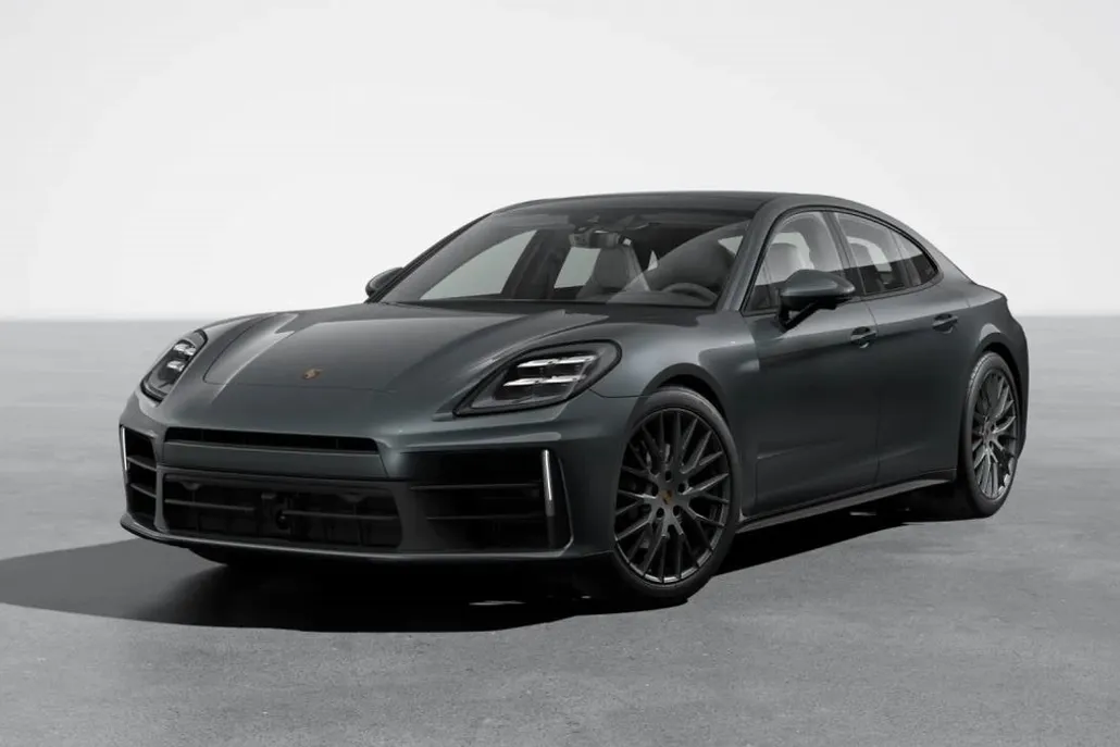 2025 Porsche Panamera 4 photo 1