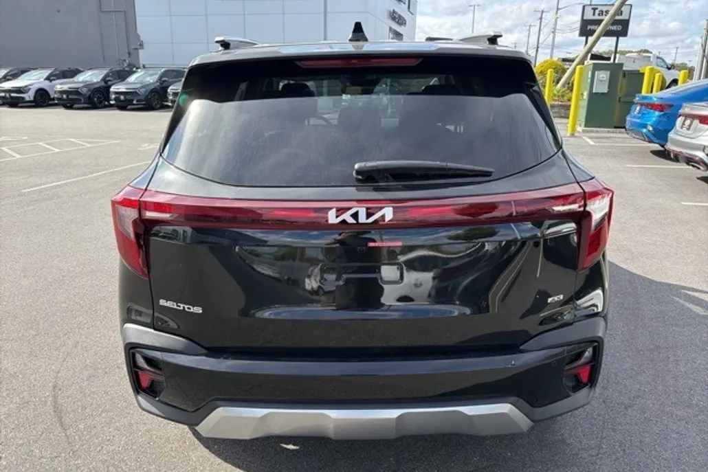 2026 Kia Seltos EX photo 1