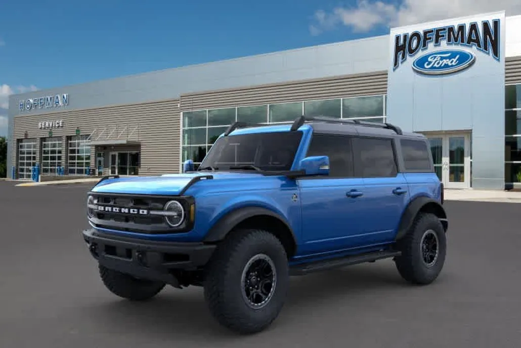2024 Ford Bronco Outer Banks photo 1