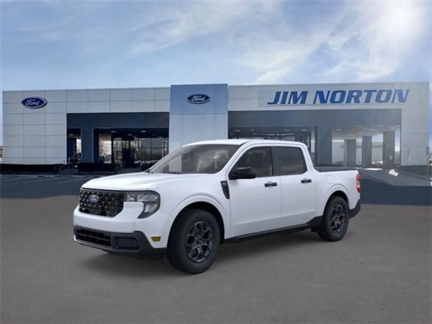 2025 Ford Maverick XLT photo 1