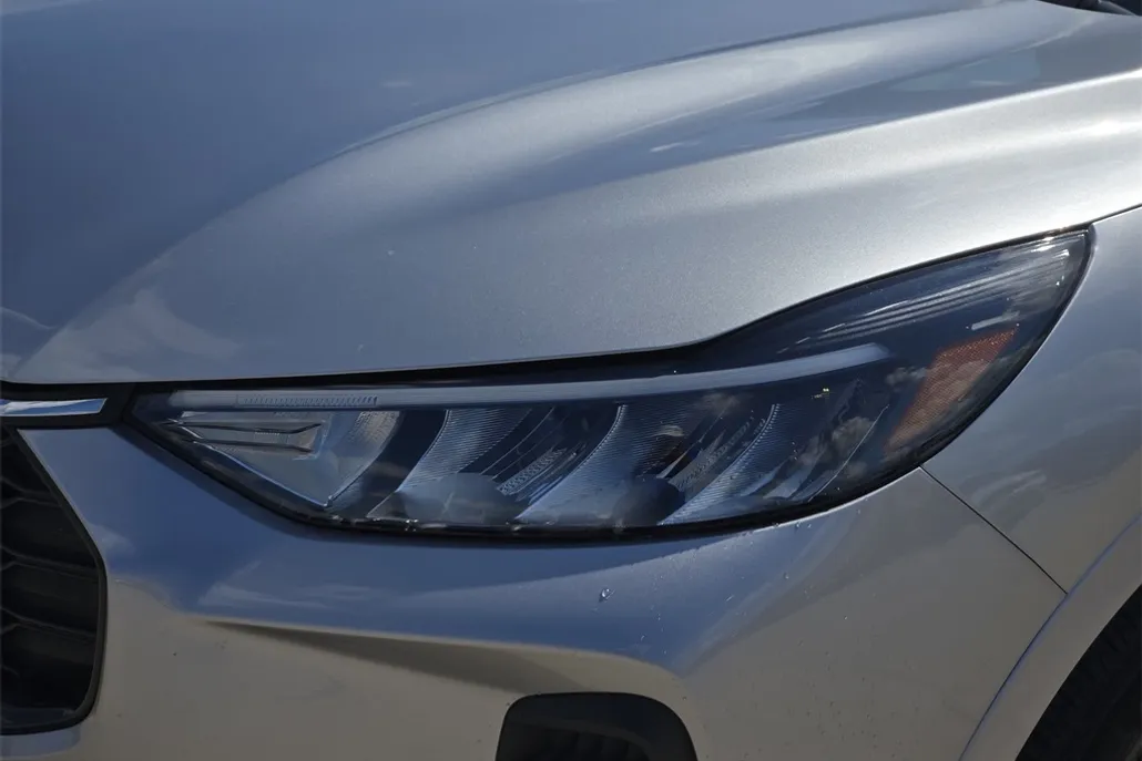 2024 Ford Escape ST-Line photo 1