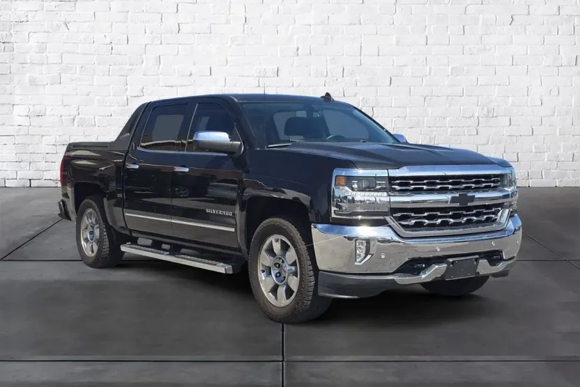 2017 Chevrolet Silverado 1500 LTZ photo 1