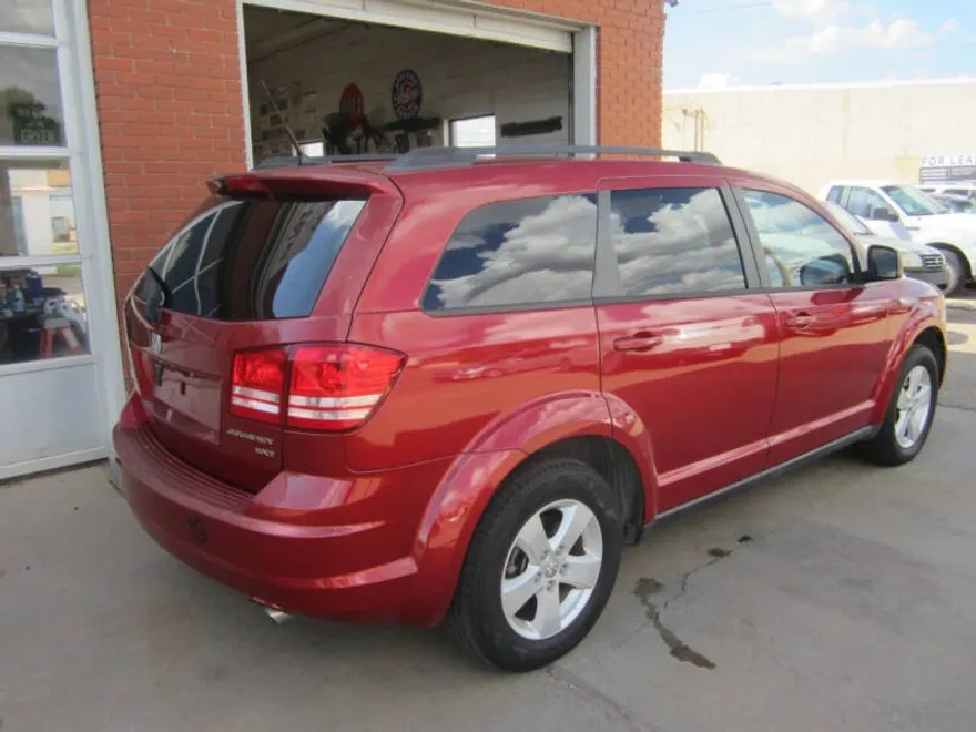 2010 Dodge Journey SXT photo 1