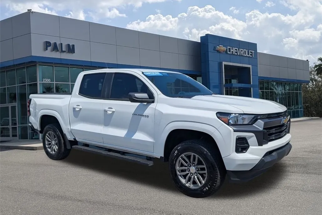 2023 Chevrolet Colorado LT photo 1