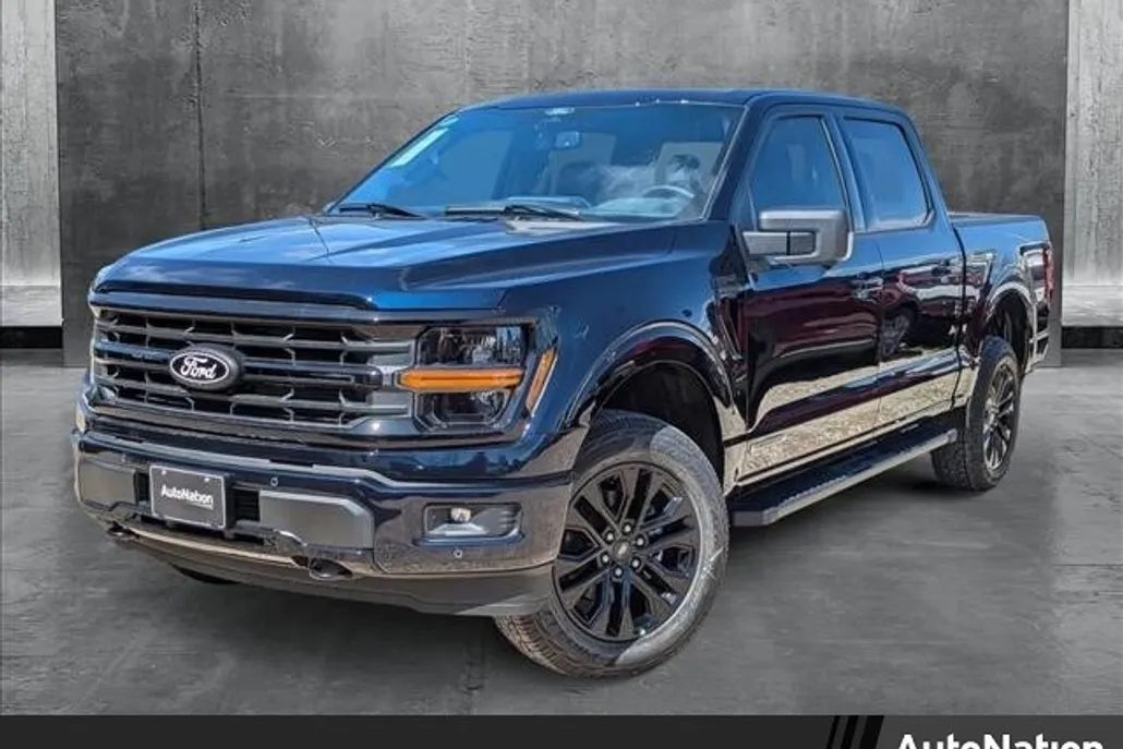 2025 Ford F-150 XLT photo 1