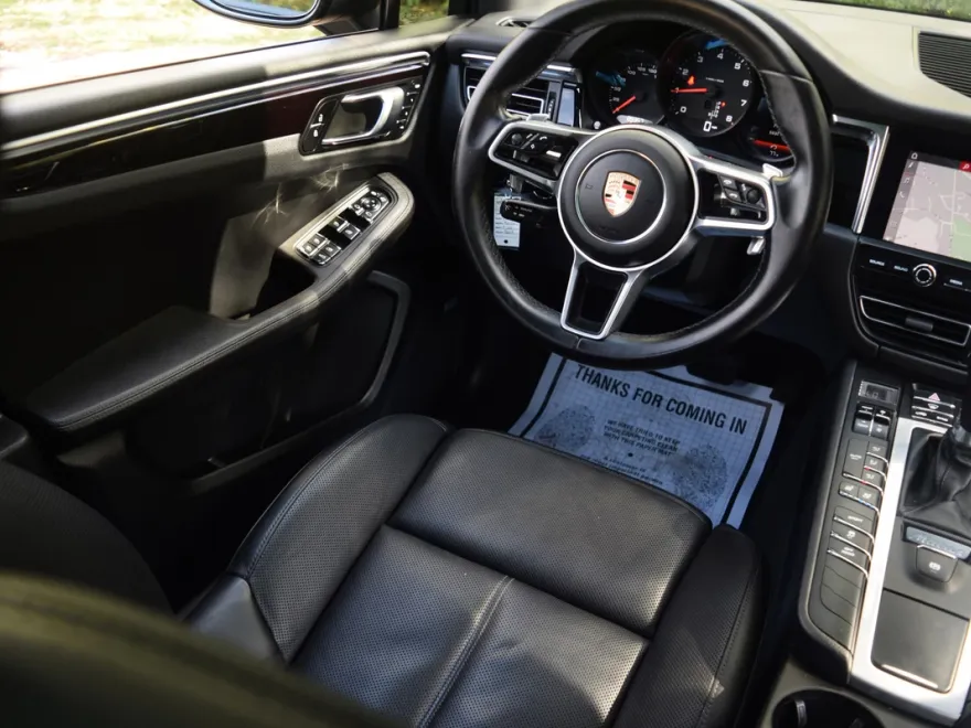 2020 Porsche Macan 4 photo 1