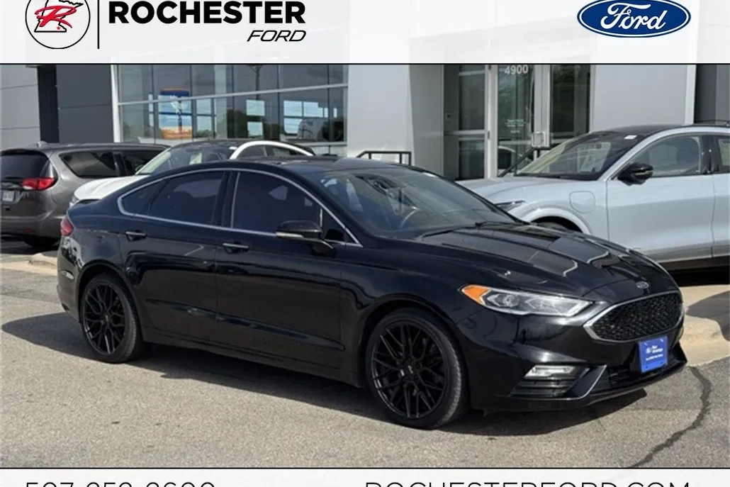 2017 Ford Fusion Sport photo 1
