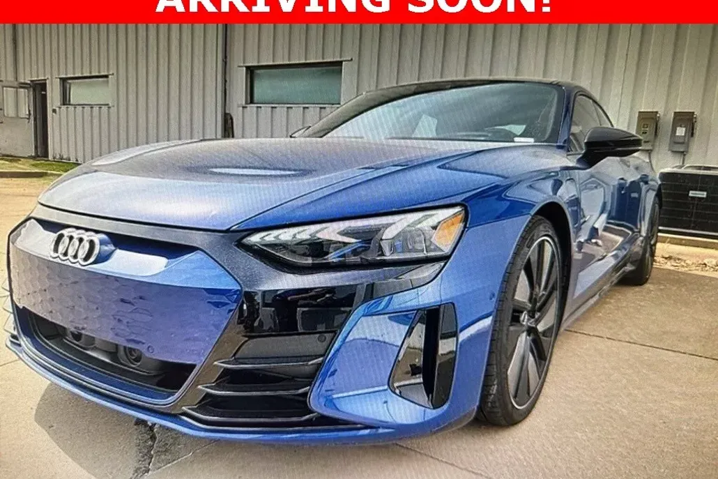 2023 Audi e-tron GT Prestige photo 1