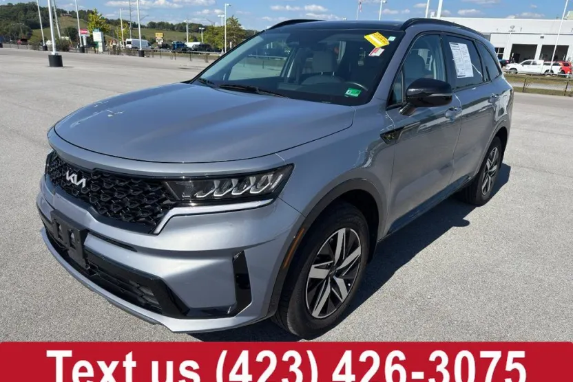 2023 Kia Sorento EX photo 1