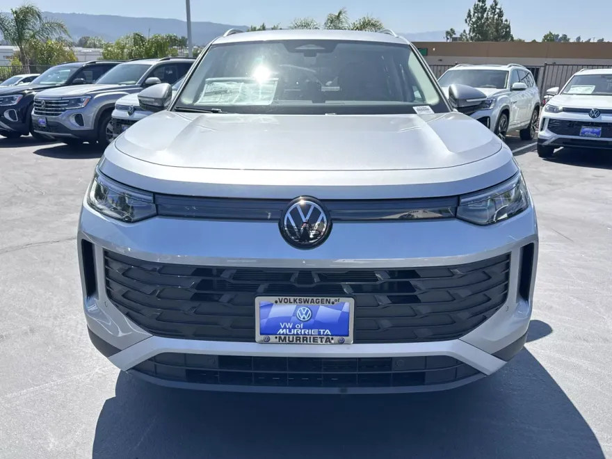 2025 Volkswagen Tiguan S photo 1
