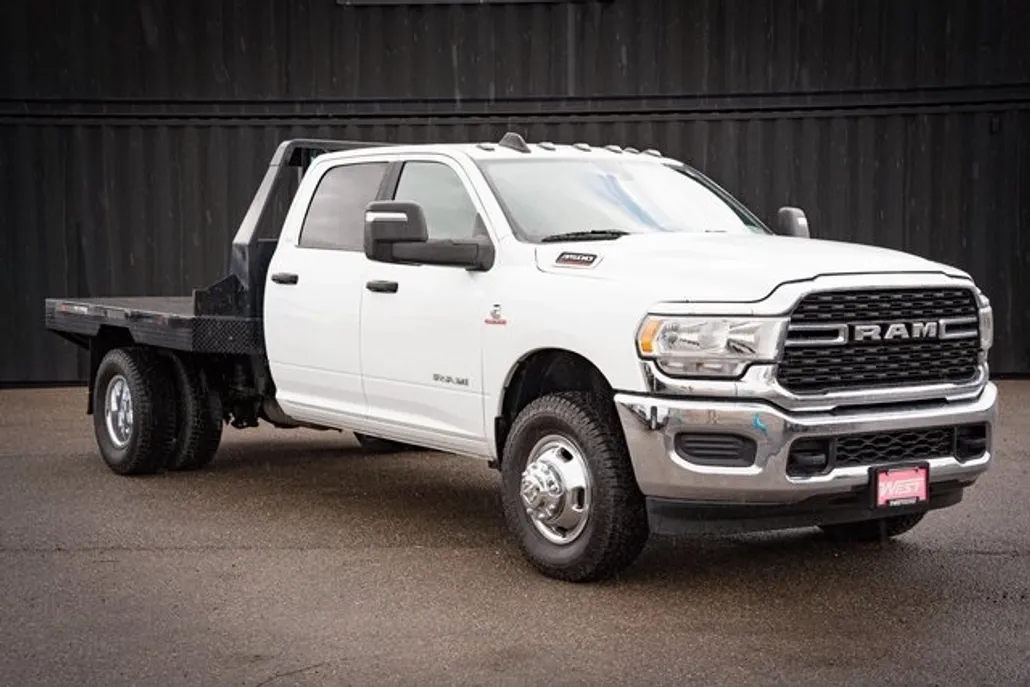 2024 Ram 3500 SLT photo 1