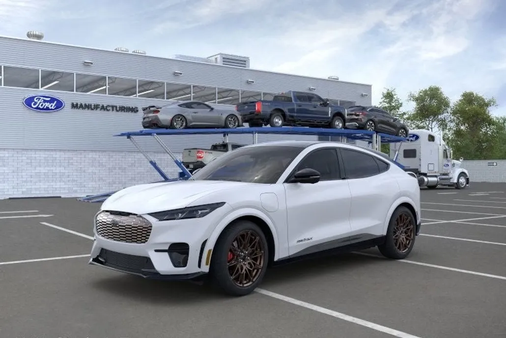 2025 Ford Mustang Mach-E GT photo 1