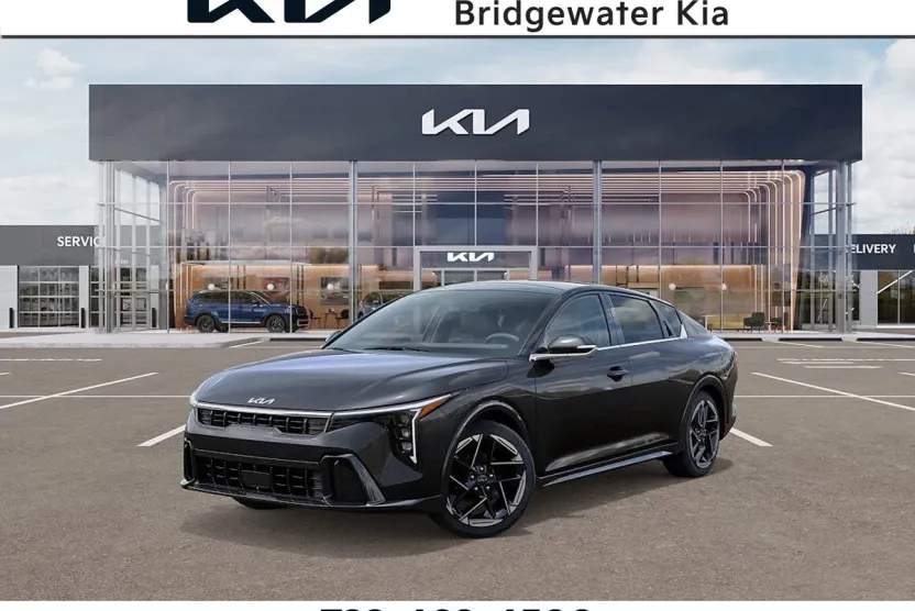 2025 Kia K4 GT-Line photo 1