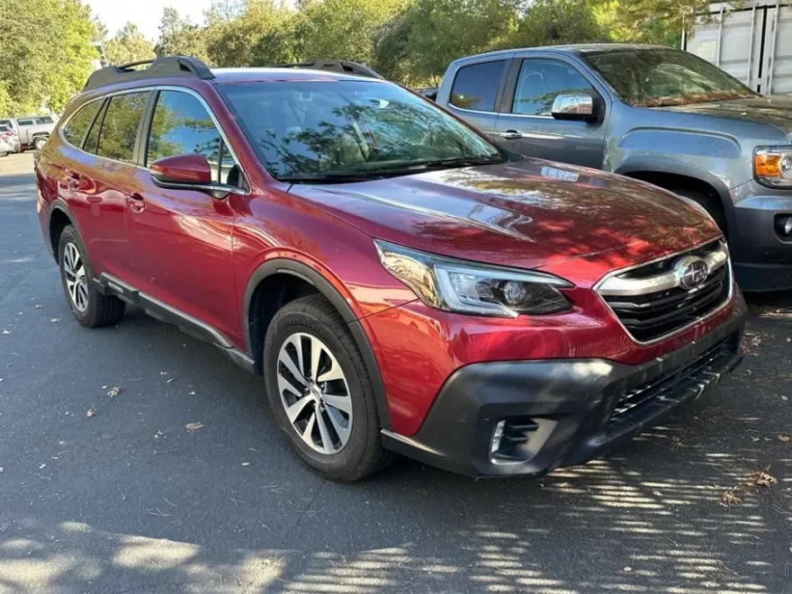 2022 Subaru Outback Premium photo 1