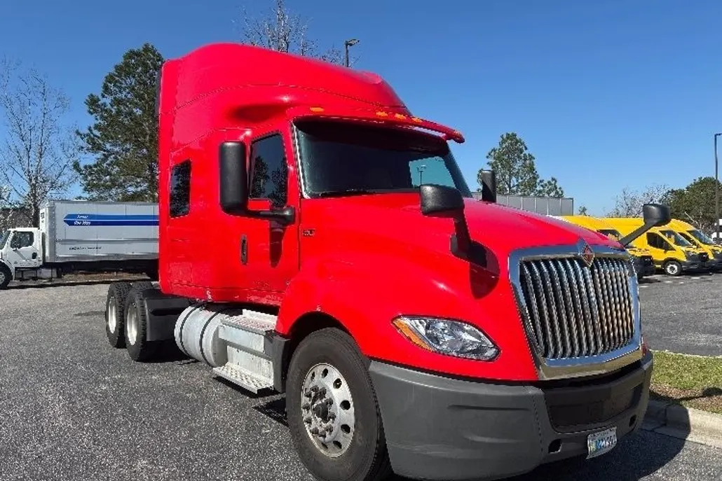 2020 International LT625 LT photo 1