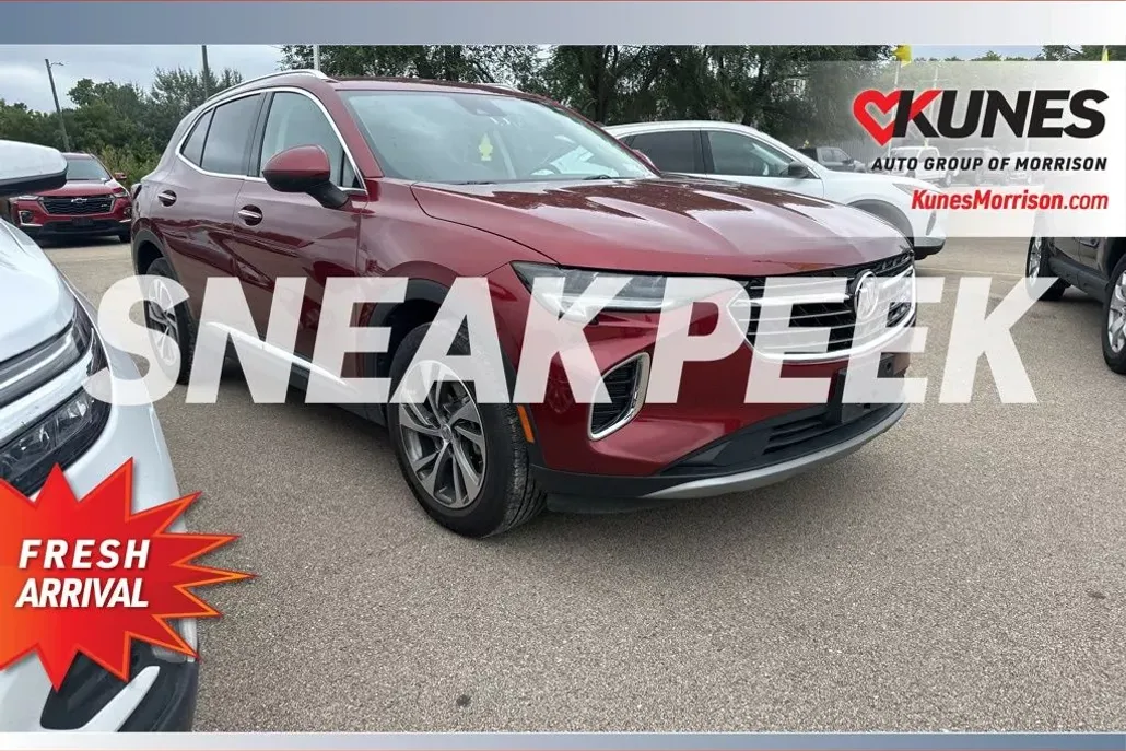 2023 Buick Envision Essence photo 1