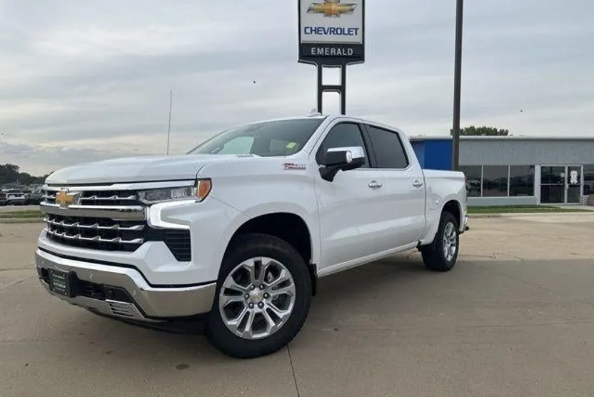 2026 Chevrolet Silverado 1500 LTZ photo 1