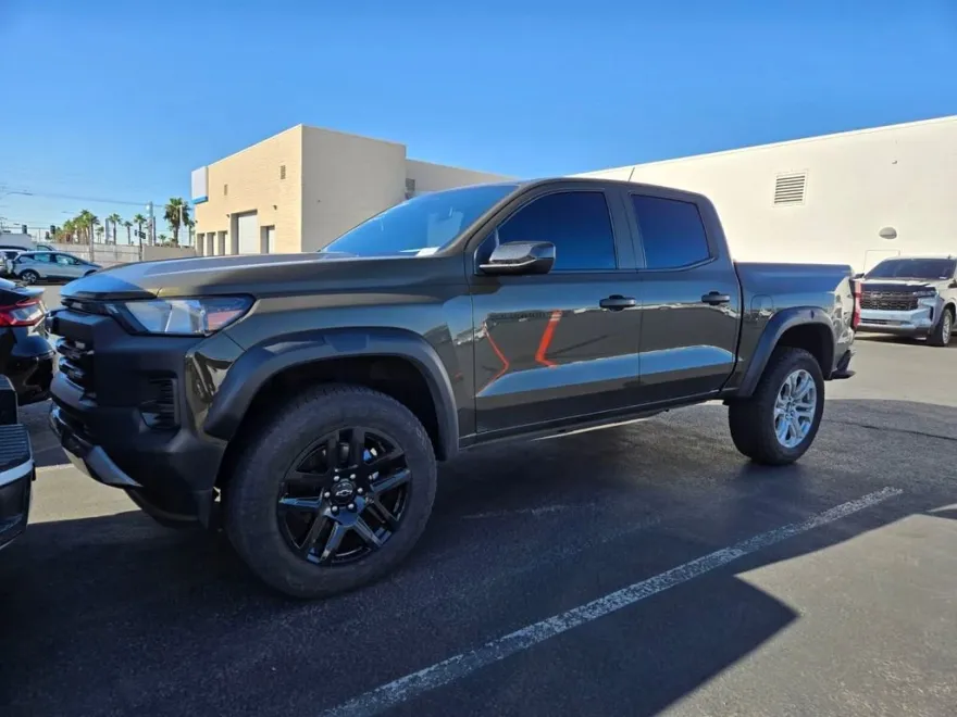2023 Chevrolet Colorado Trail Boss photo 1