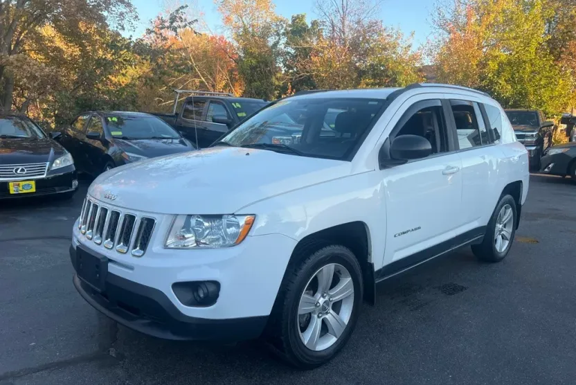 2013 Jeep Compass Latitude photo 1