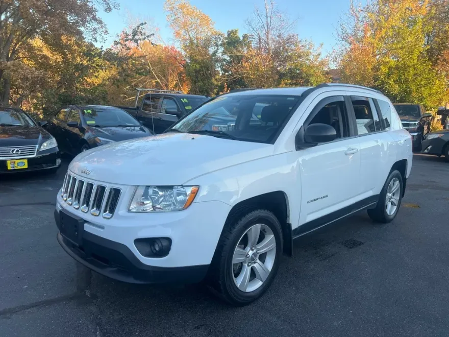 2013 Jeep Compass Latitude photo 1