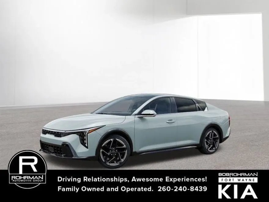2025 Kia K4 GT-Line photo 1