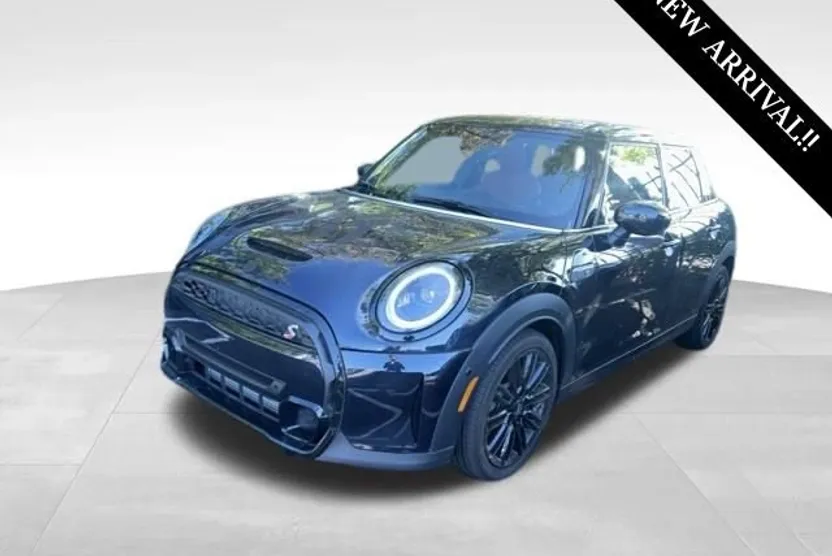 2023 Mini Cooper S Iconic photo 1