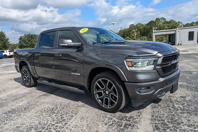 2019 Ram 1500 Laramie photo 1