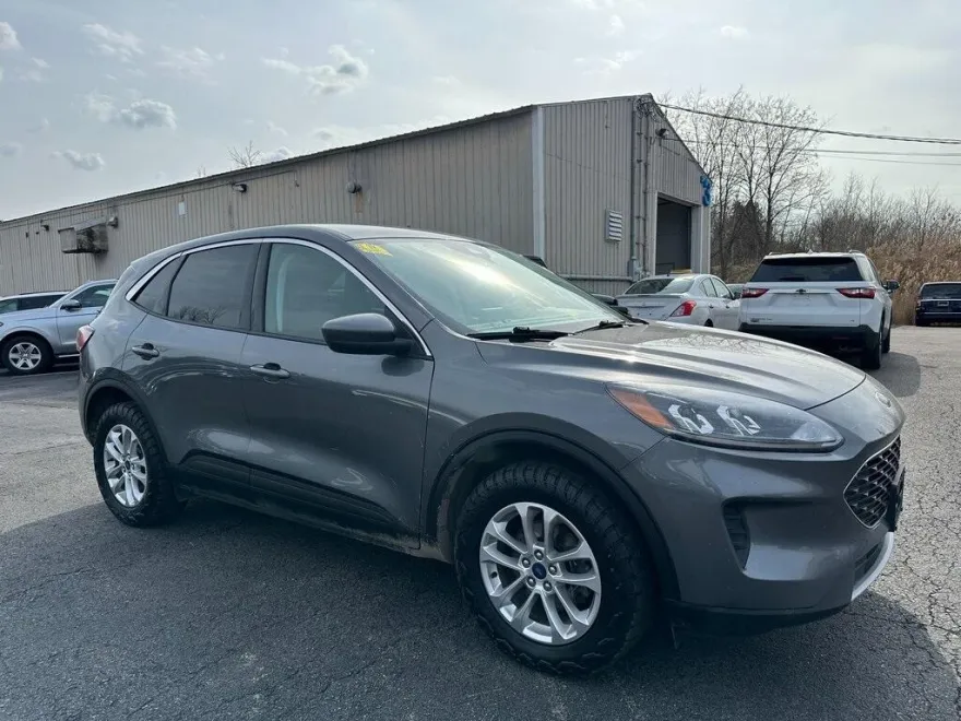 2021 Ford Escape SE photo 1