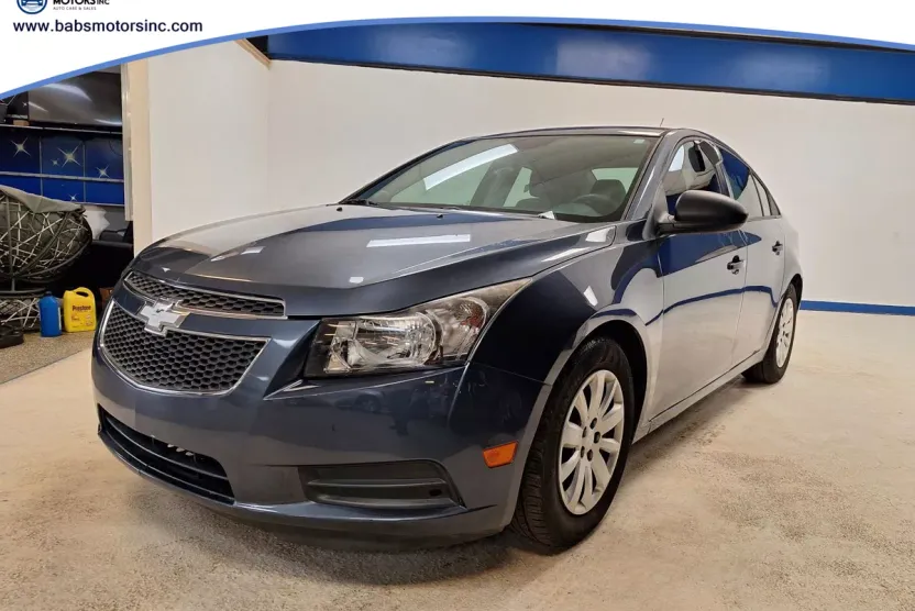 2014 Chevrolet Cruze LS photo 1